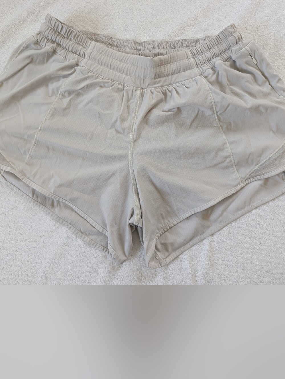 Lululemon Hotty Hot High-rised Lined Shorts - Sz 10 Light Grey - Picture 1 of 5